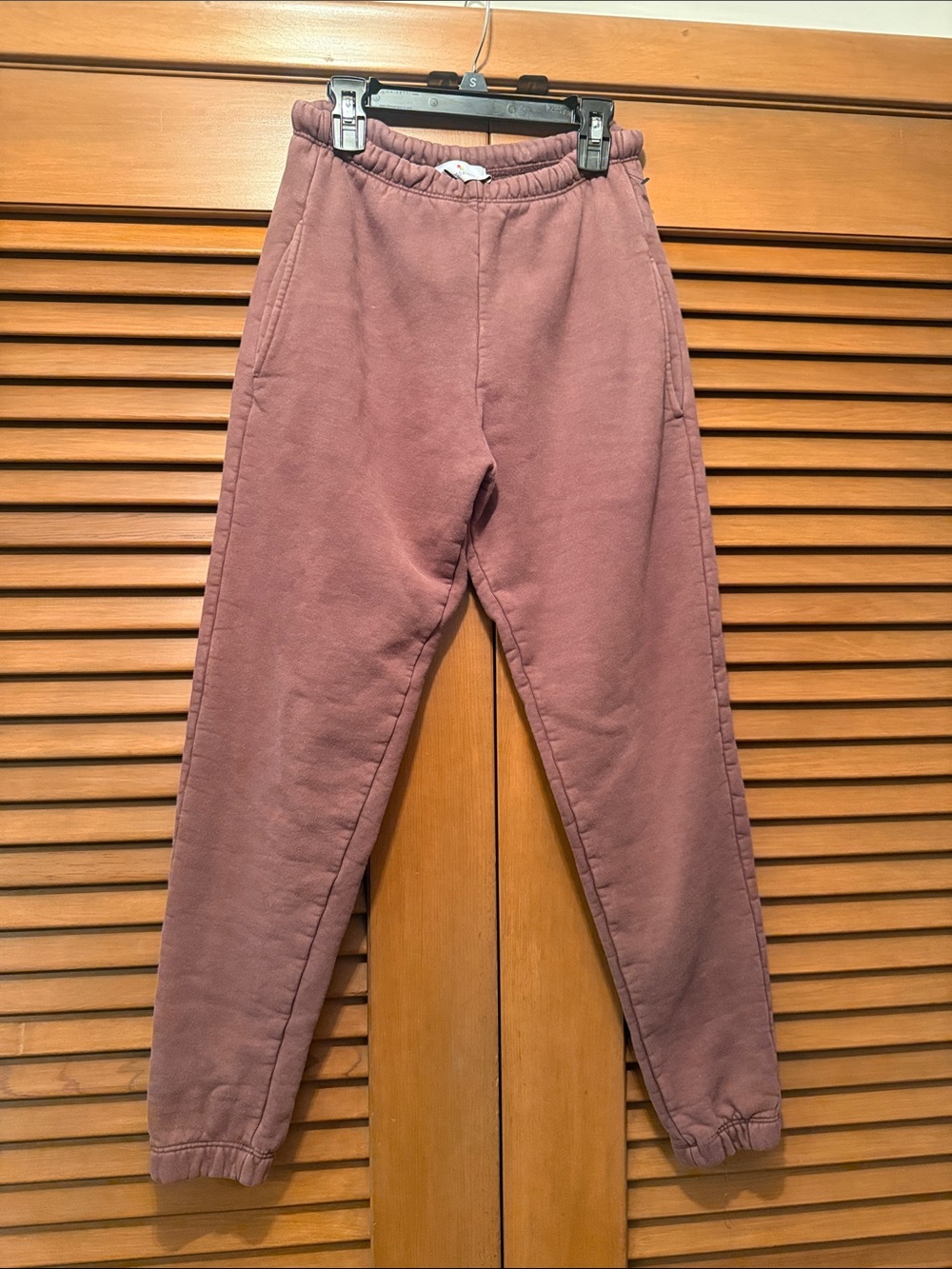 Gil Rodriguez jogger sweatpants in chocolate brown